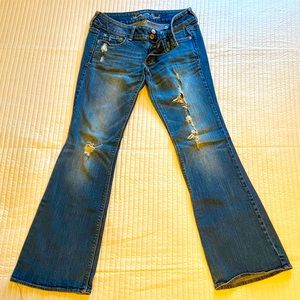 American Eagle distressed Artist jeans
